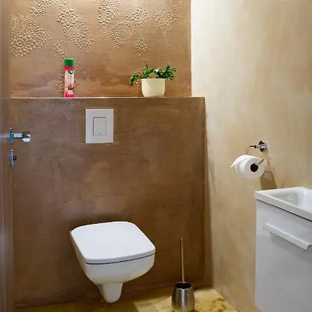 Dream 1 With Free Parking 杰尔